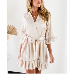 4 PK Champagne Ruffle Robes nev worn still in bags